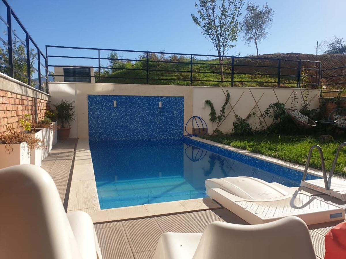 Stylish Two Bedroom House With Private Pool Τίρανα Εξωτερικό φωτογραφία