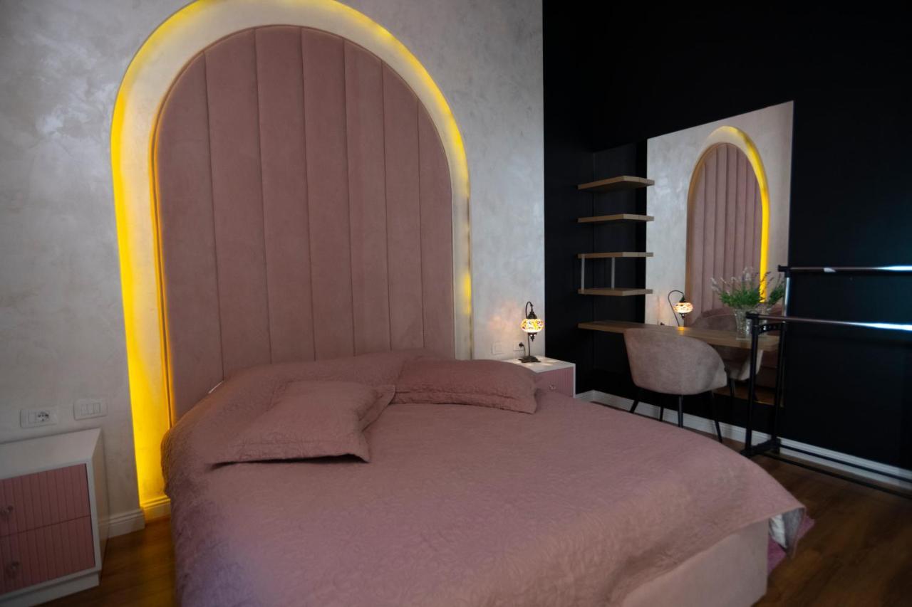 Stylish Two Bedroom House With Private Pool Τίρανα Εξωτερικό φωτογραφία