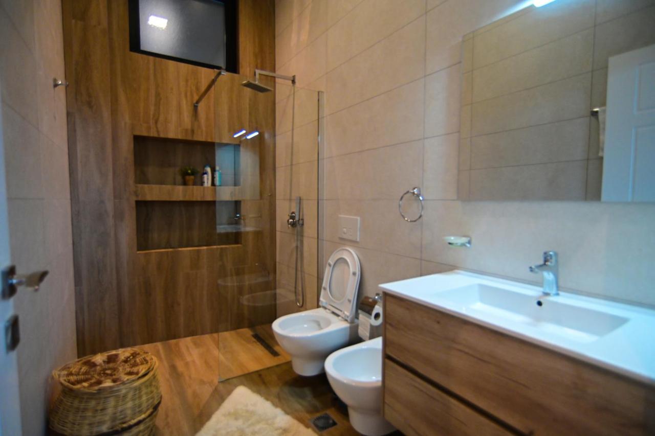 Stylish Two Bedroom House With Private Pool Τίρανα Εξωτερικό φωτογραφία