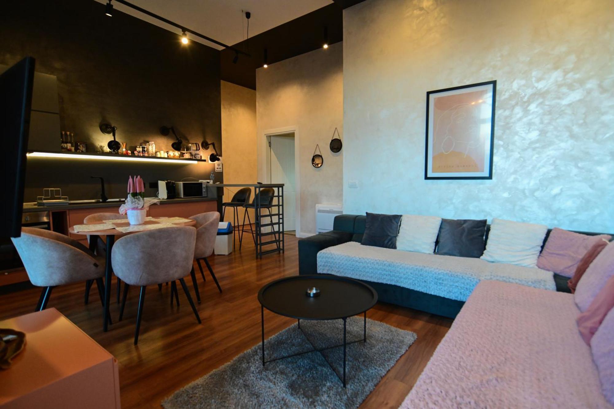 Stylish Two Bedroom House With Private Pool Τίρανα Δωμάτιο φωτογραφία